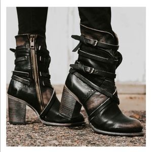 Freebird NIB Baker boots size 9 DISCONTINUED!